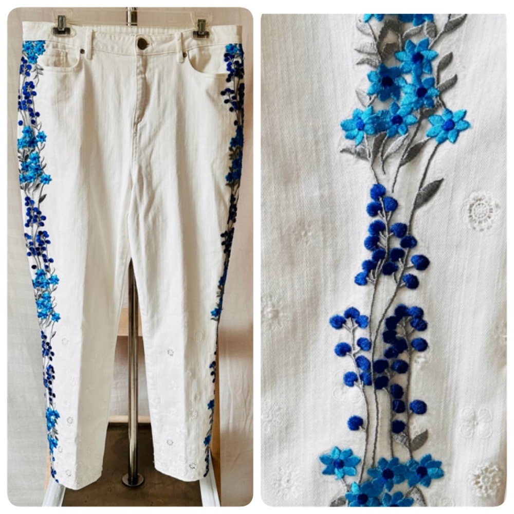 Elie Tahari White Mitzi Jeans Embroidered Blue Floral Size 31” Cropped
